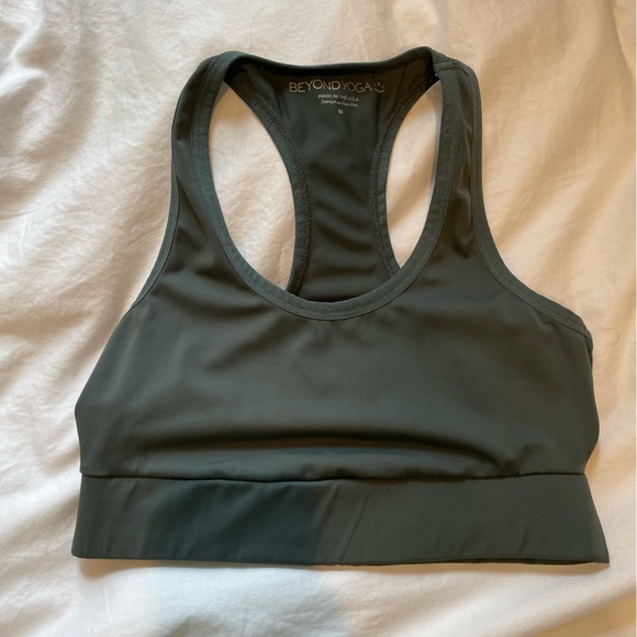 BeyondYoga Sports Bra - Picture 1 of 2